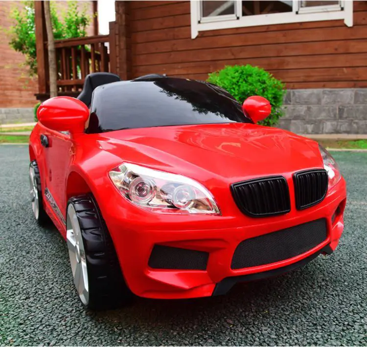 Auto na akumulator za decu Delfino Sporting 5188 Crveni