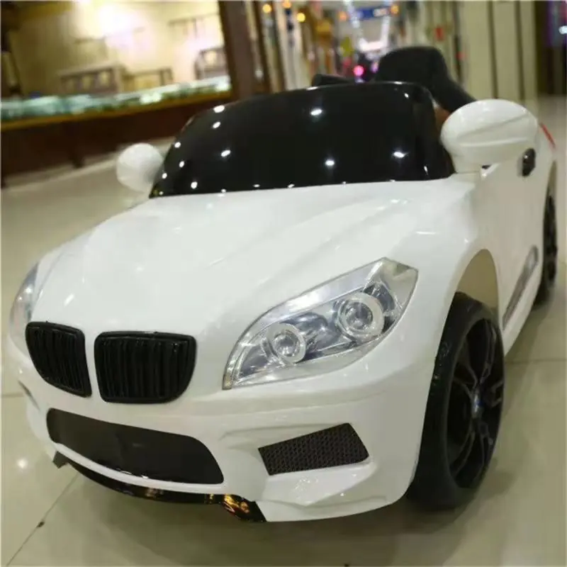 Auto na akumulator za decu Delfino Sporting 5188 Beli - Slika 2