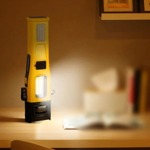 Solarna LED Lampa sa Sigurnosnim Čekićem - Image 5
