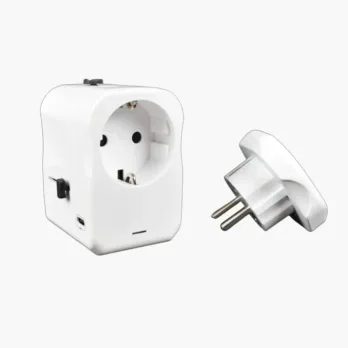 Putni adapter za utičnicu